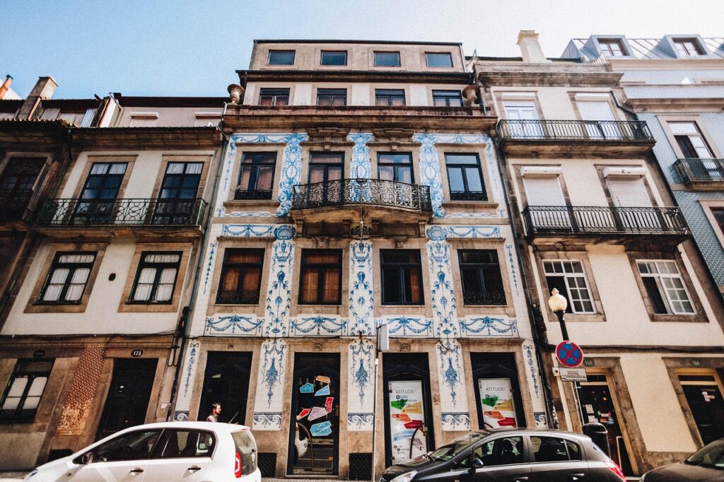 Texto fala sobre as melhores cidades para reformar em Portugal.