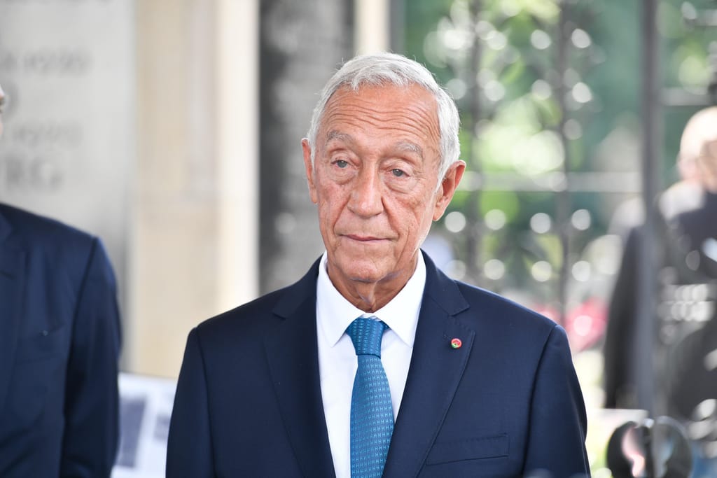 Presidente de Portugal remete lei ao Constitucional.